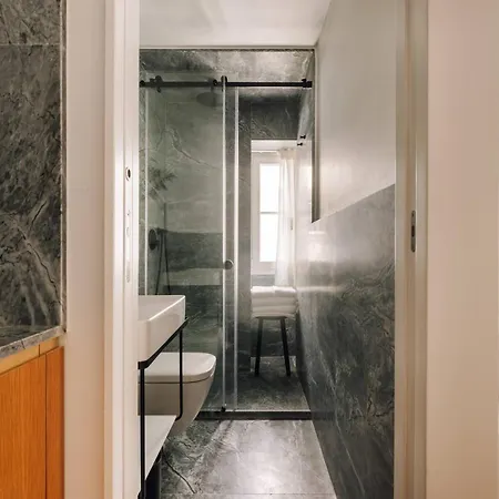 Апартаменти Alfama Regal *